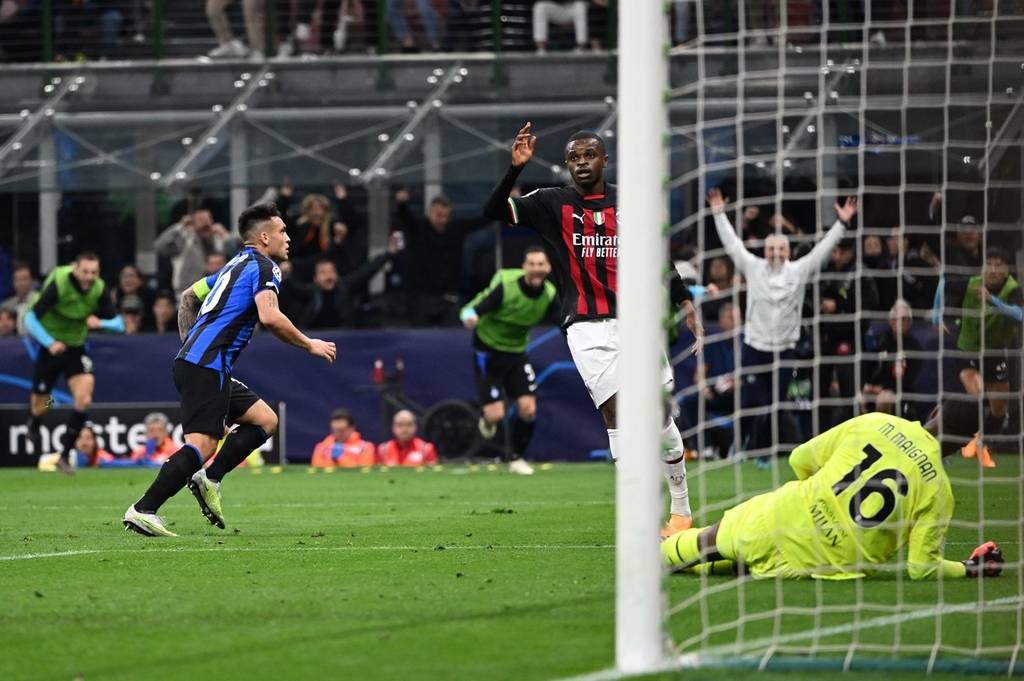 起伏太大！凤凰首节36分&第二节仅得12分，半场落后4分