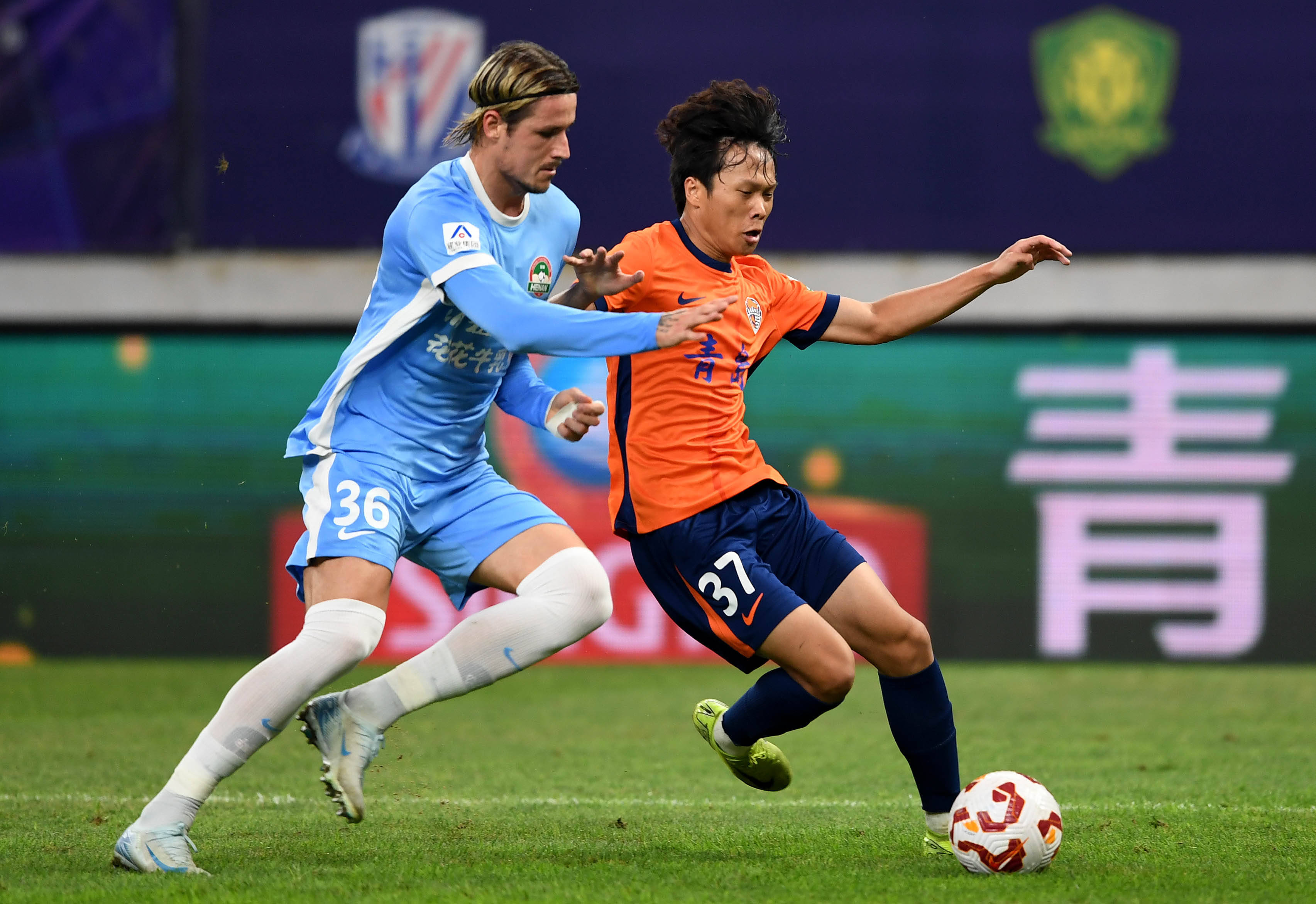 篮球湖人球员场上发挥获得球迷认可