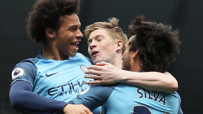 反身扣篮震撼全场