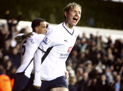 德甲2025年度积分榜：拜仁34场仅1负打进107球，领先第二21分（2025德甲积分年榜：拜仁34轮仅败1场轰入107球，领先次席21分）