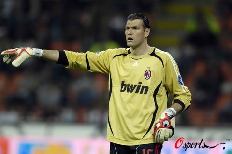 西甲：皇马主场4-2战胜皇家贝蒂斯（西甲战报：皇马主场4-2力克皇家贝蒂斯）