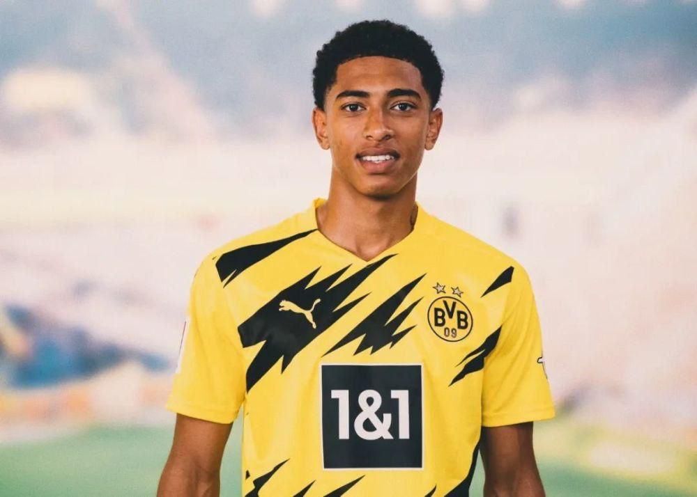 状态低迷遭遇三连平，皇马丢掉西甲积分榜榜首（三连平凸显状态低迷，皇马让出西甲榜首）