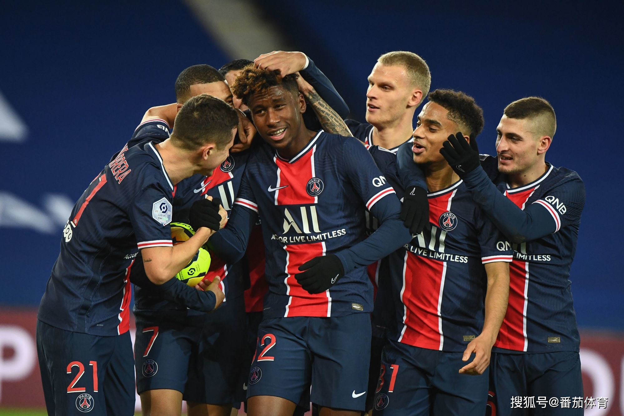 官方：阿根廷国家队征召圣吉罗斯后卫凯文-麦卡利斯特