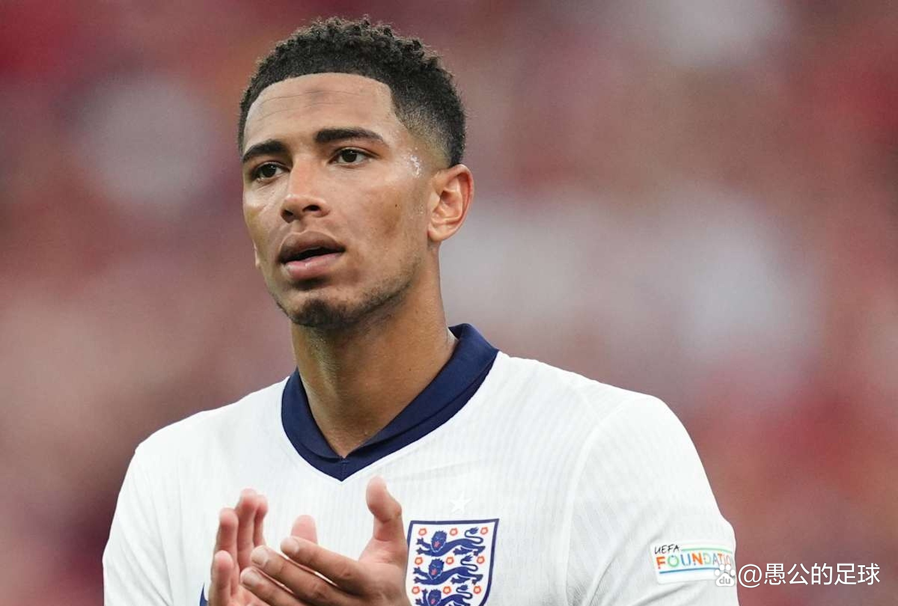 罗马诺：皇马准备与21岁中卫阿森西奥加薪续约（罗马诺：皇马计划与21岁中卫阿森西奥续约并上调薪资）