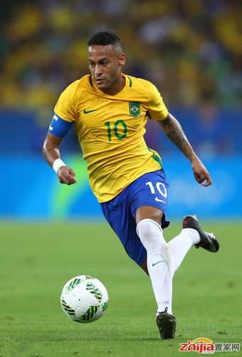 一战封神🔁陈威在#亚冠#第6比赛日多次为上海海港...（一战成名！陈威在#亚冠#第6比赛日多次神扑守住上海海港）