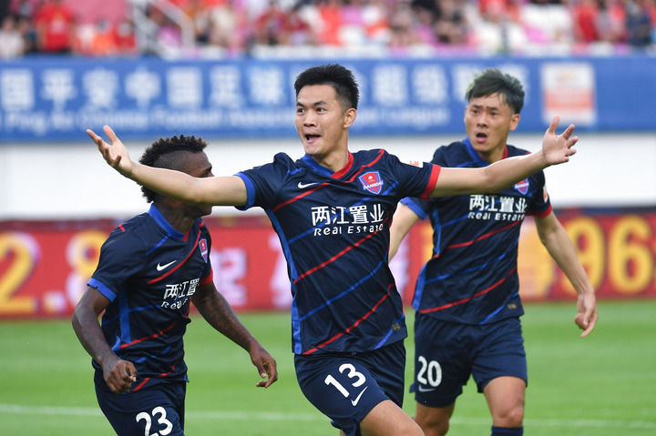 3-0横扫！英超争冠形势大变，曼城豪取3连胜，只落后阿森纳2分