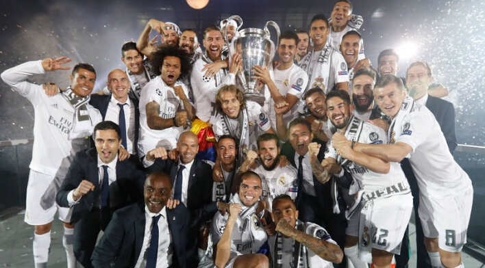 英超半场：沃尔特马德挑射破门，纽卡暂3-0埃弗顿（英超半场战报：沃尔特马德挑射建功，纽卡暂以3-0领先埃弗顿）