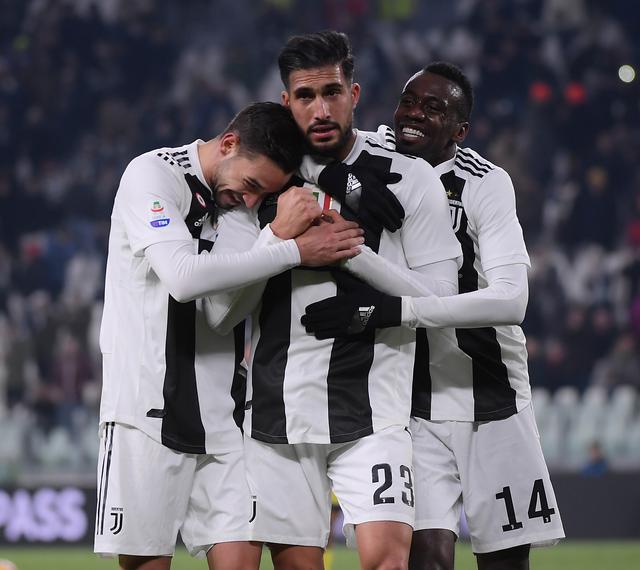 中国足协持证教练突破11.4万（中国足协持证教练人数超11.4万）