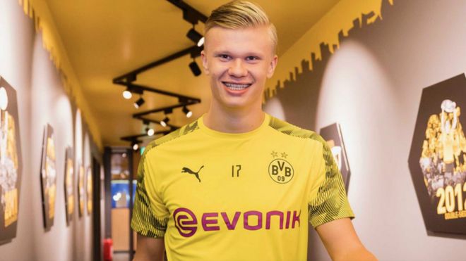 天皇杯战报：町田泽维亚3-1力克神户胜利船，队史首次夺冠（天皇杯：町田泽维亚3-1击败神户胜利船，摘得队史首冠）