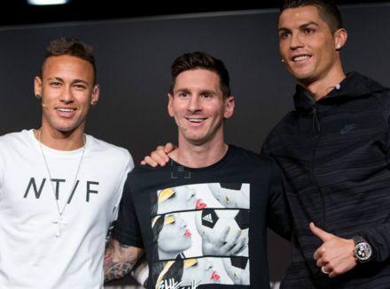 梅西：我们是冠军！感谢阿尔巴和布斯克茨在这段冒险中陪伴我