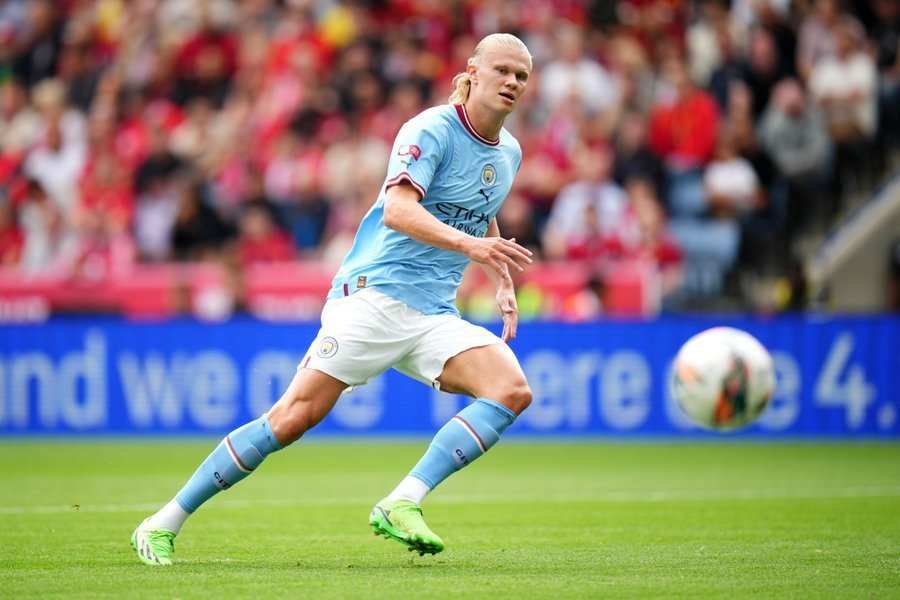 值得敬佩，凯拉特十名球迷远征近5000公里，在丹麦为球队助威